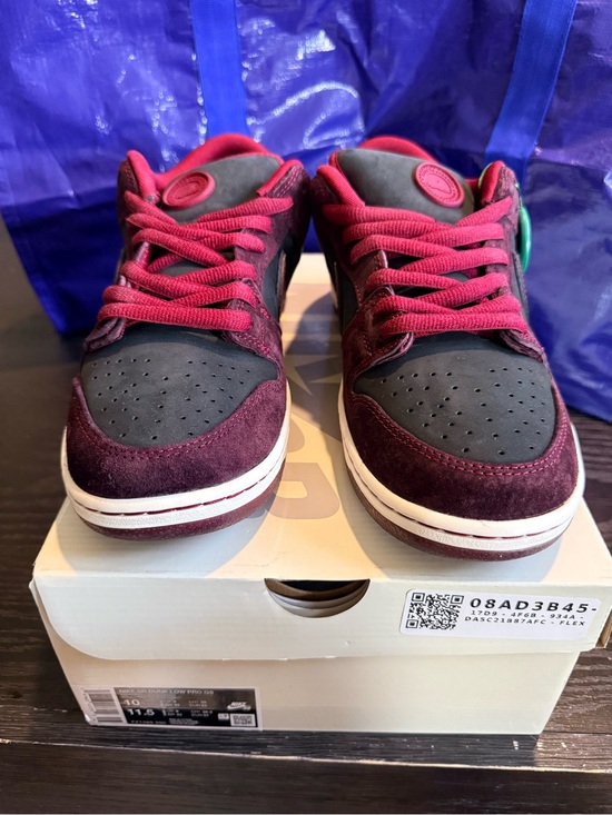 Nike Burgundy and Black Skate Shoes main image 7